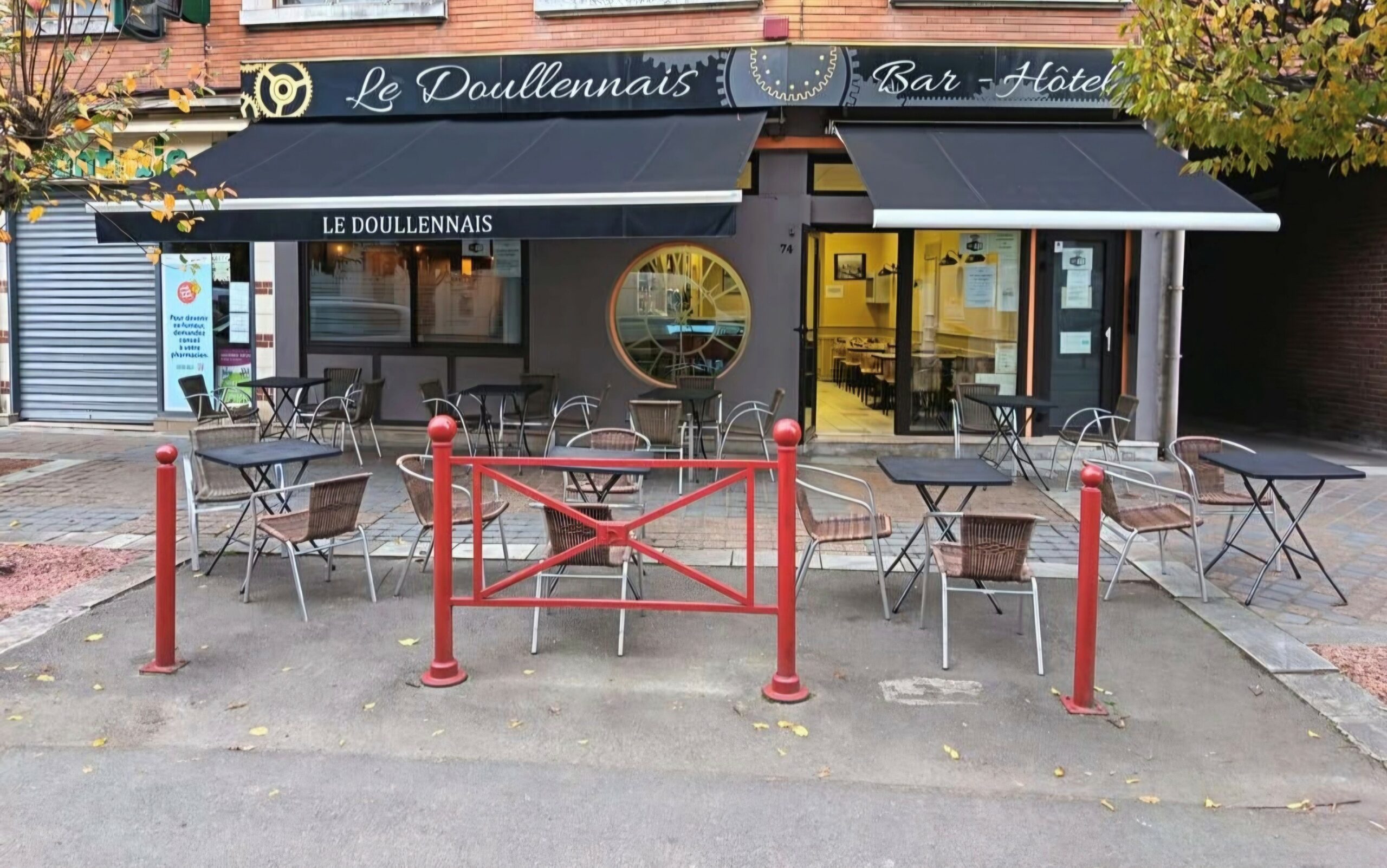 Le Doullennais (Hôtel - Bar)